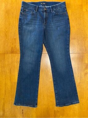 Lee - Mid Rise Bootcut, Flex Motion Jeans, Medium Blue, Women’s Sz 14 Short